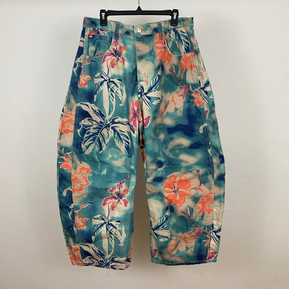We The Free - Free People Good Luck Printed Barrel Jeans - Pool Floral - 33